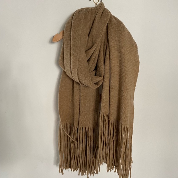 Free People Accessories - Free people chunky cotton/cashmere blend scarf 🧣 SUPER SOFT!